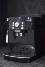 Кавомашина DeLonghi ECAM 22.112 B Magnifica S - Зображення 2